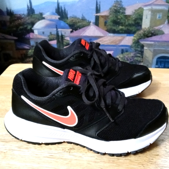 Nike Shoes - 👩Nike Downshifter 6 Black/Coral Athletic Shoes - Size 6.5 - 684765-002🏃📿🦋💐